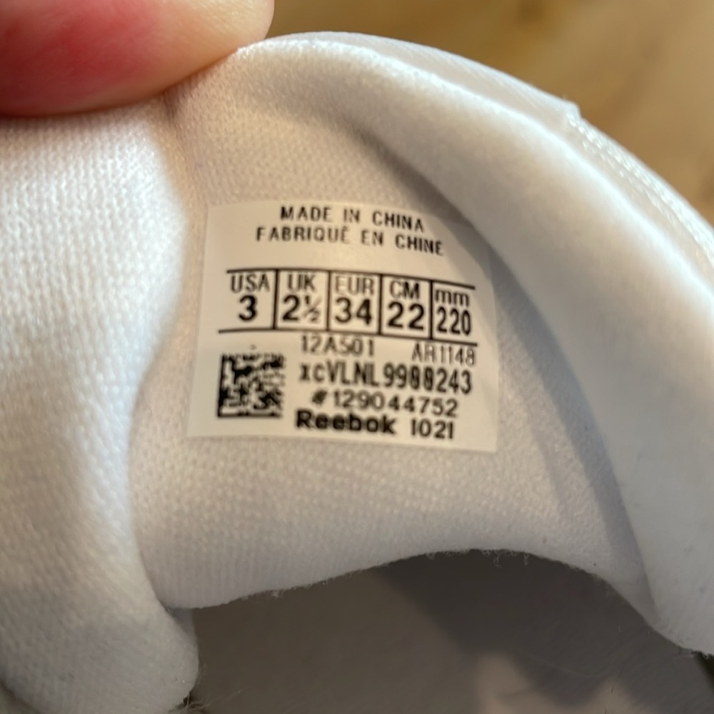 Kids Reebok Classics - Picture 3 of 4